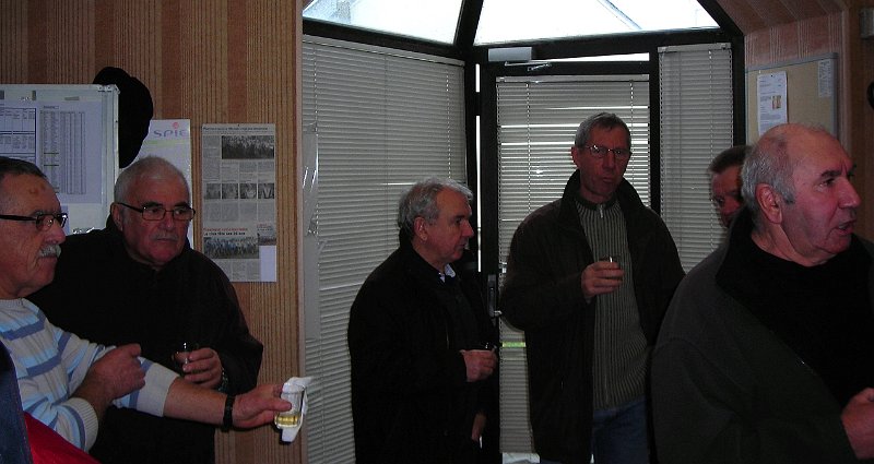 2011-01-06 15 On arrose.JPG